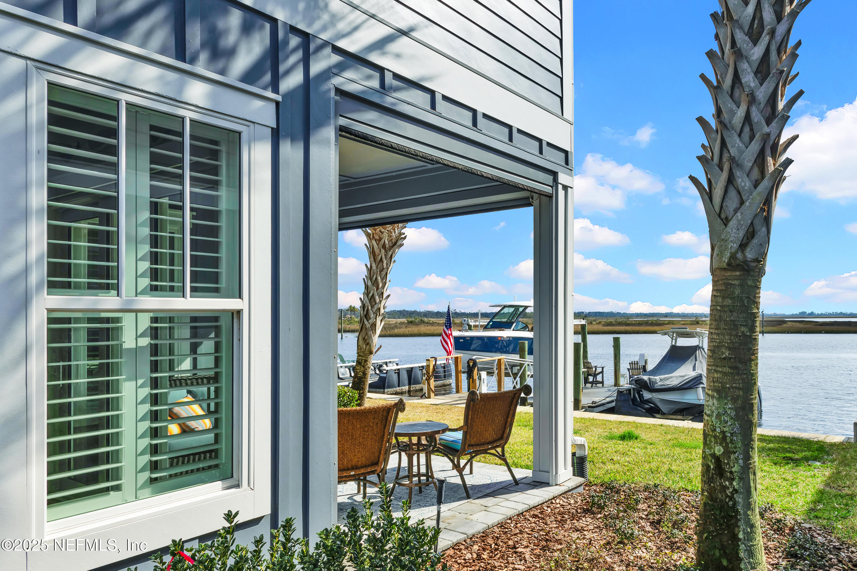 2560 BEACH Boulevard