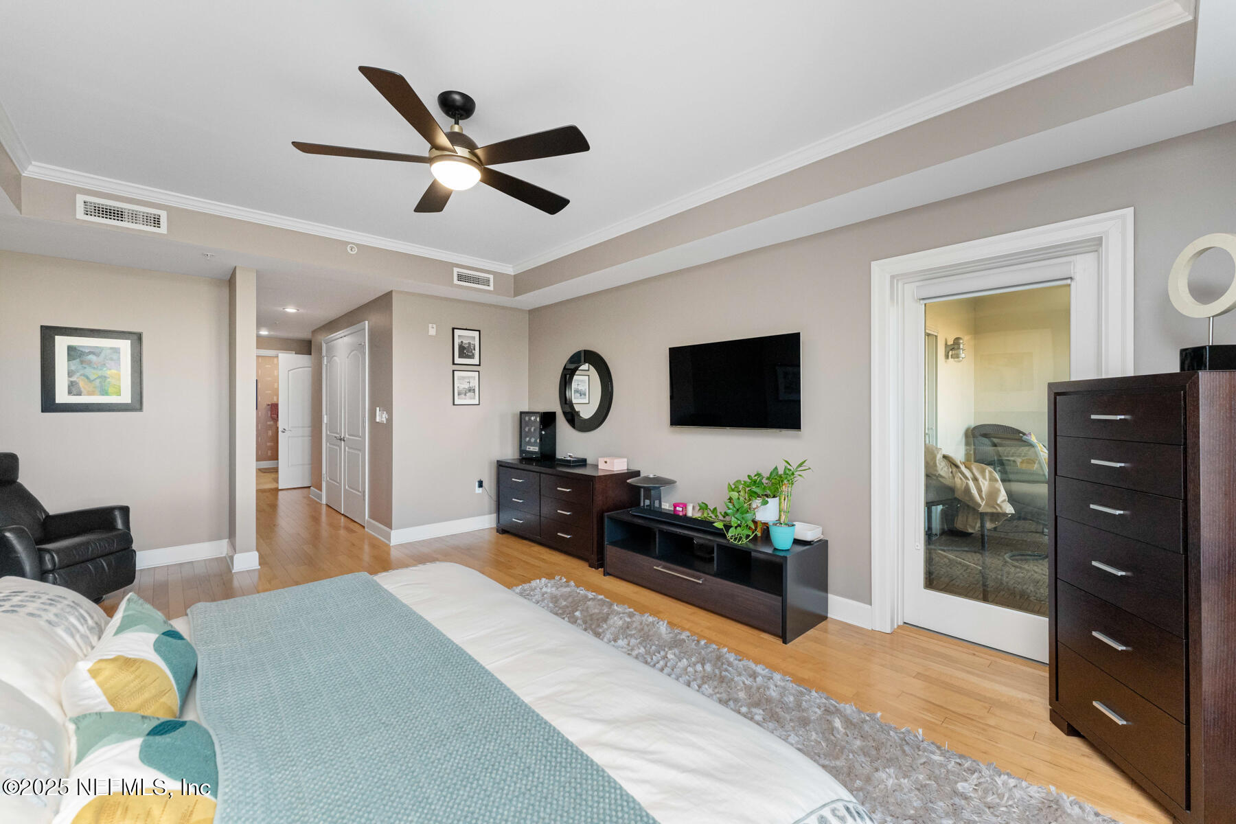 525 3RD Street N, 210