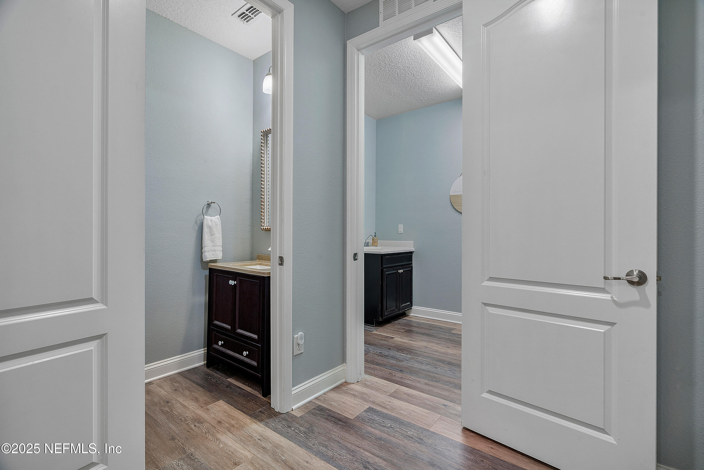 699 ASPEN LEAF Drive