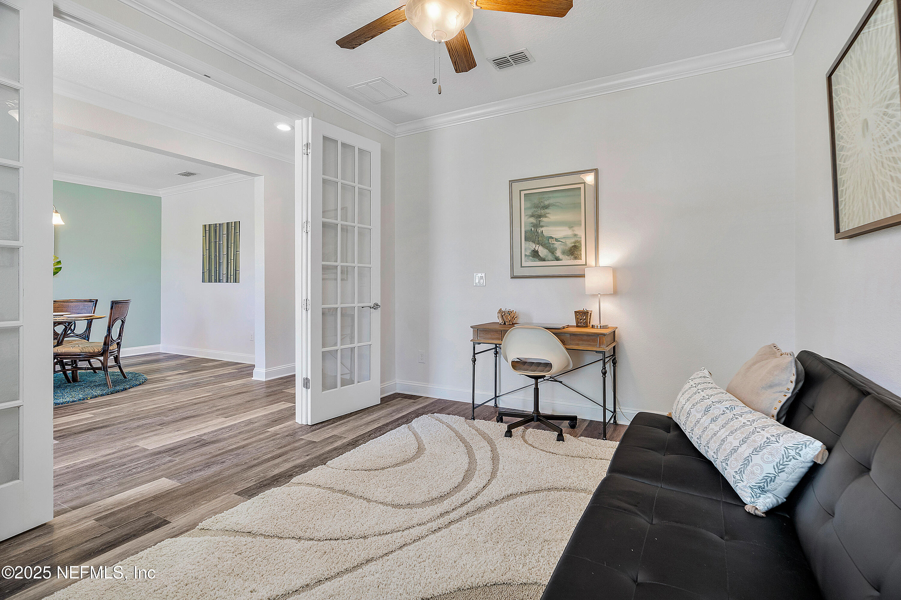 699 ASPEN LEAF Drive