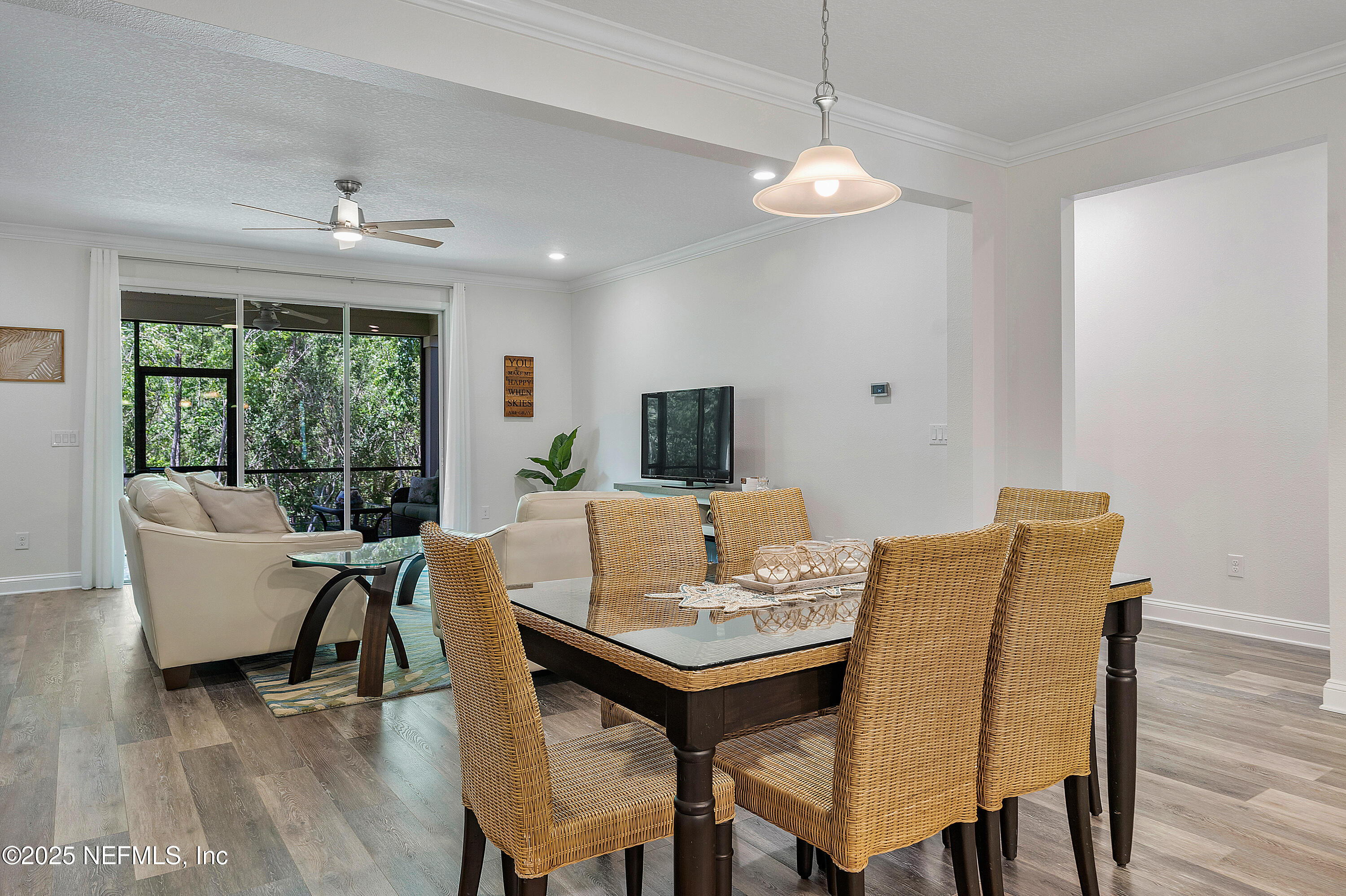 699 ASPEN LEAF Drive