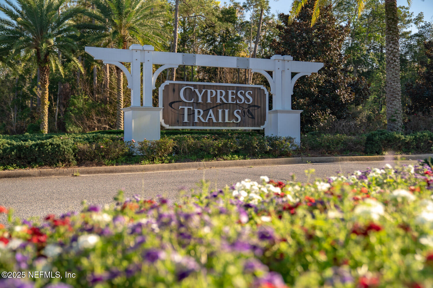 699 ASPEN LEAF Drive