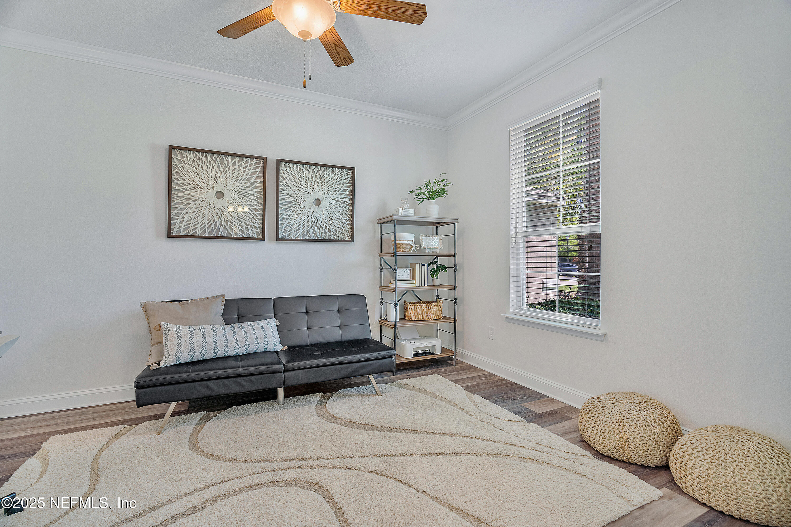 699 ASPEN LEAF Drive