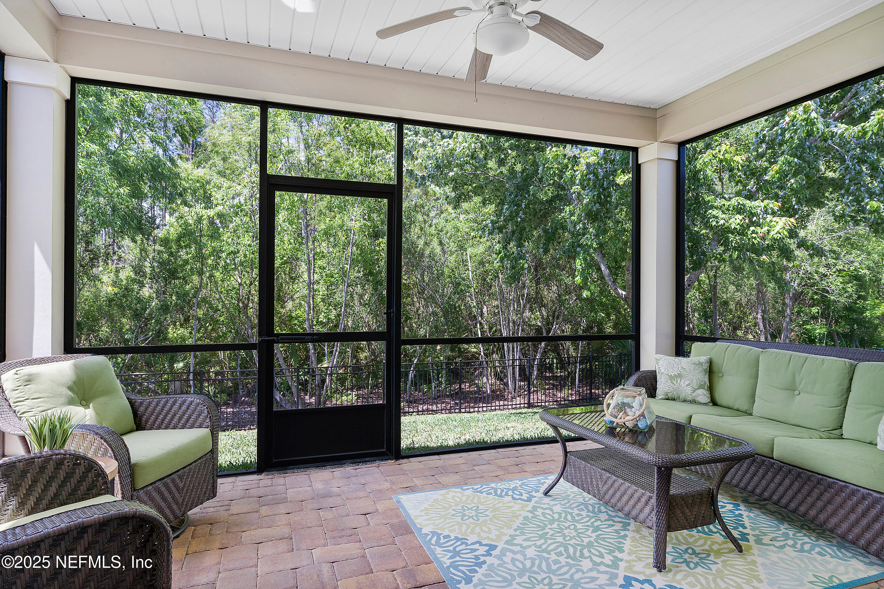 699 ASPEN LEAF Drive