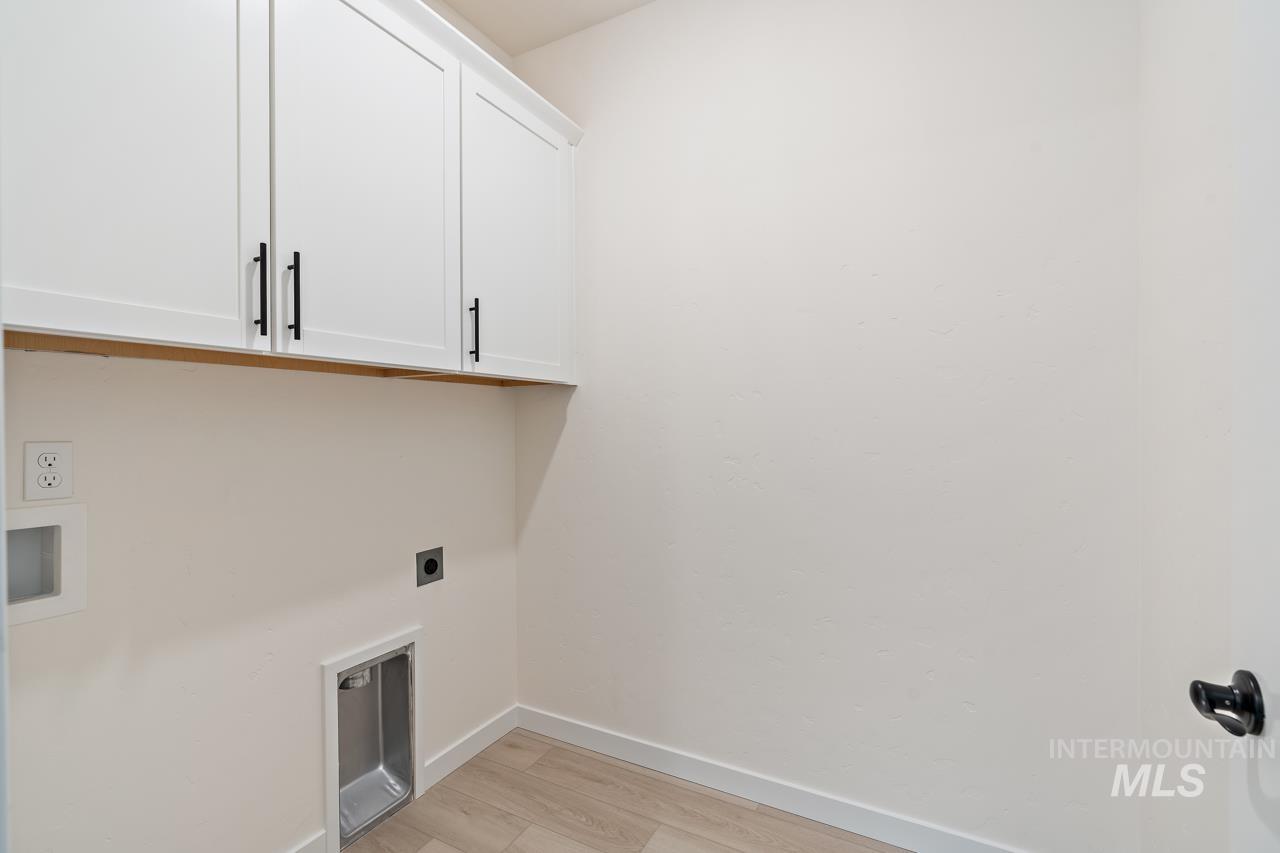 1423 Stirling Meadow St