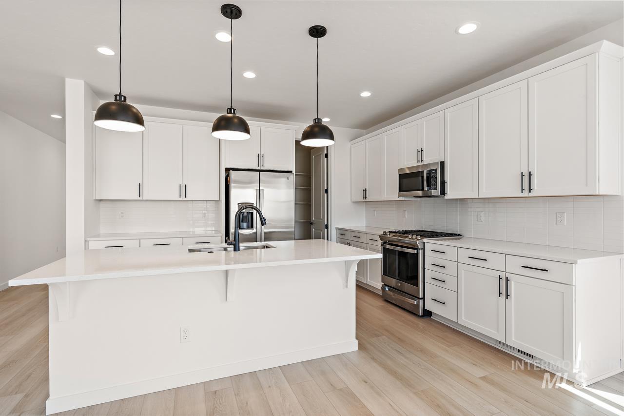 1423 Stirling Meadow St