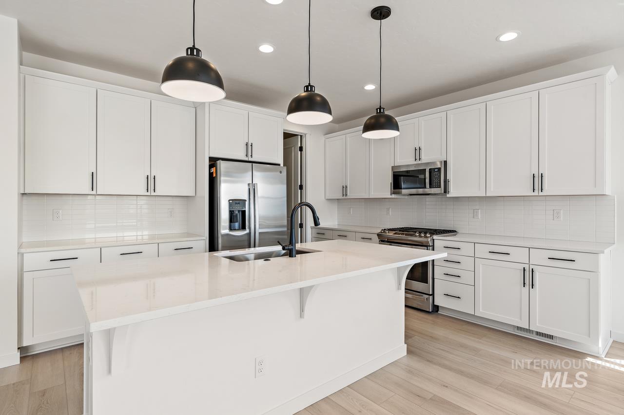 1423 Stirling Meadow St