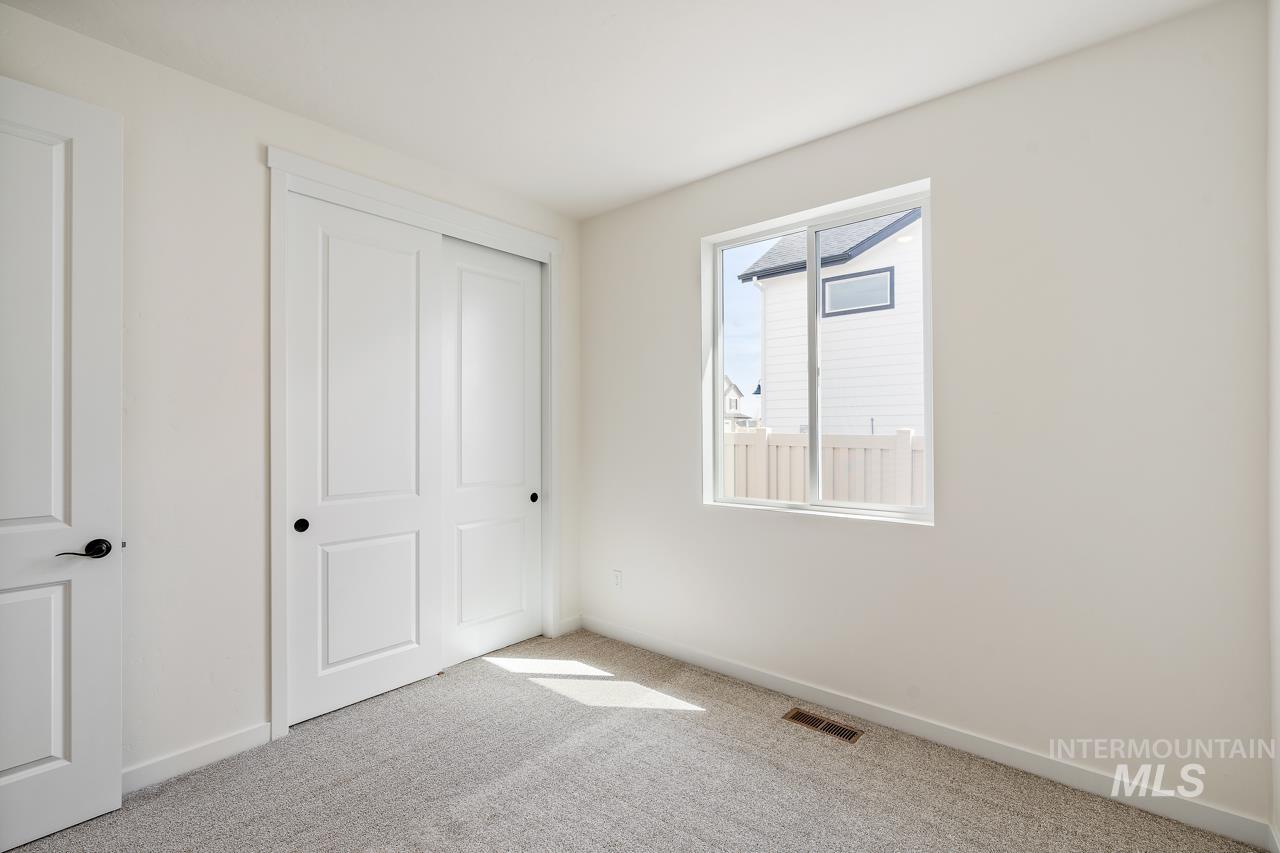 1423 Stirling Meadow St