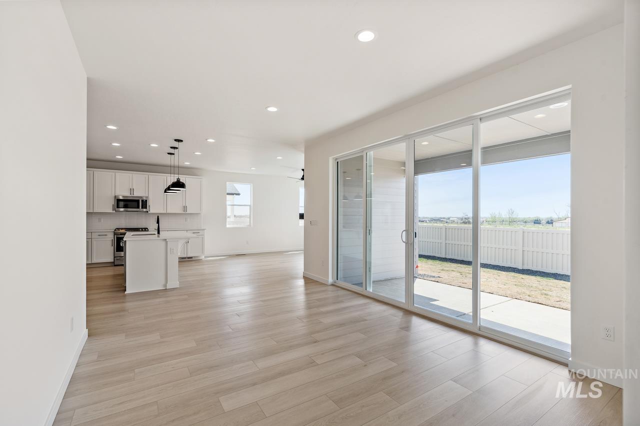 1423 Stirling Meadow St