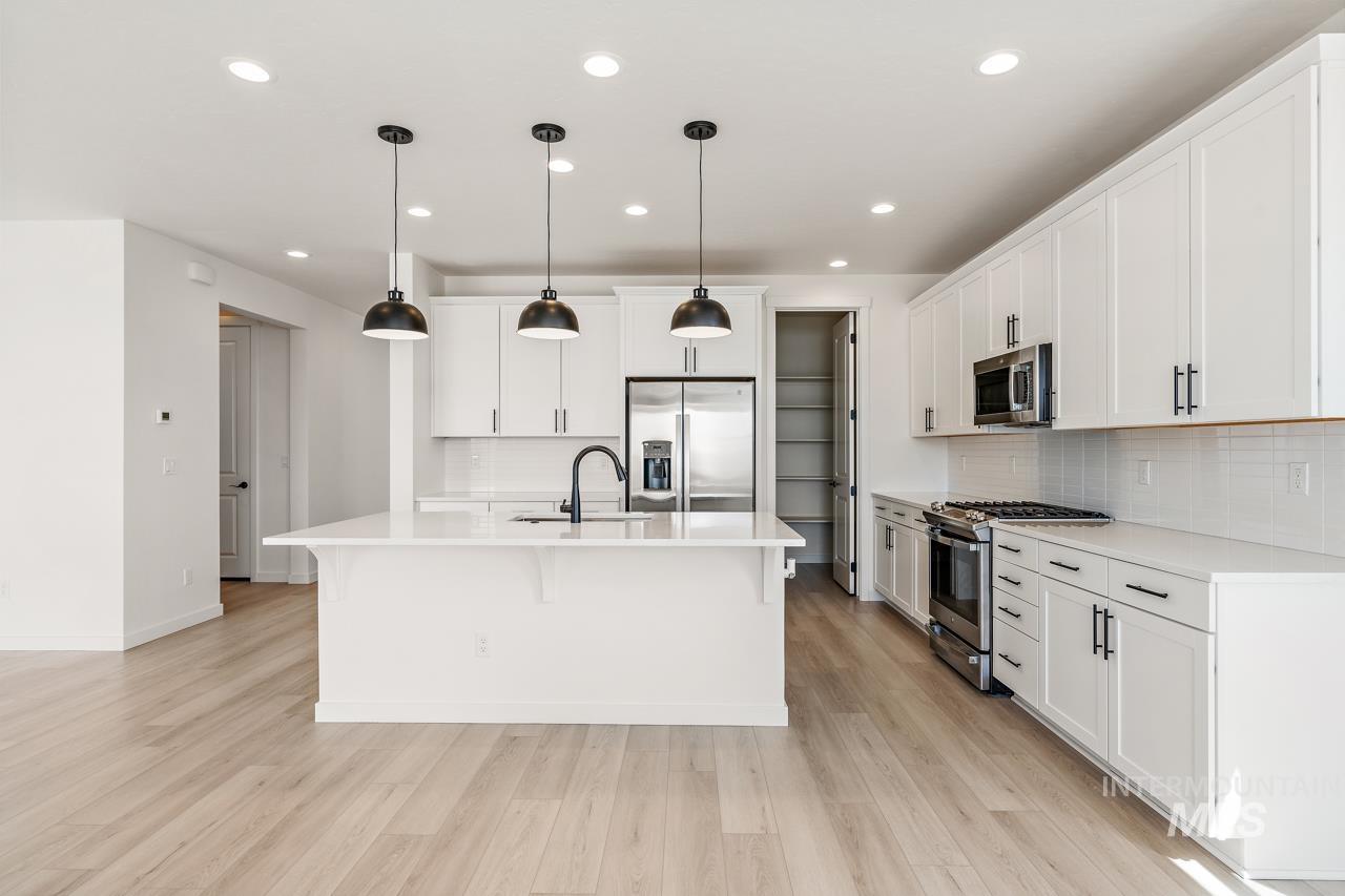 1423 Stirling Meadow St