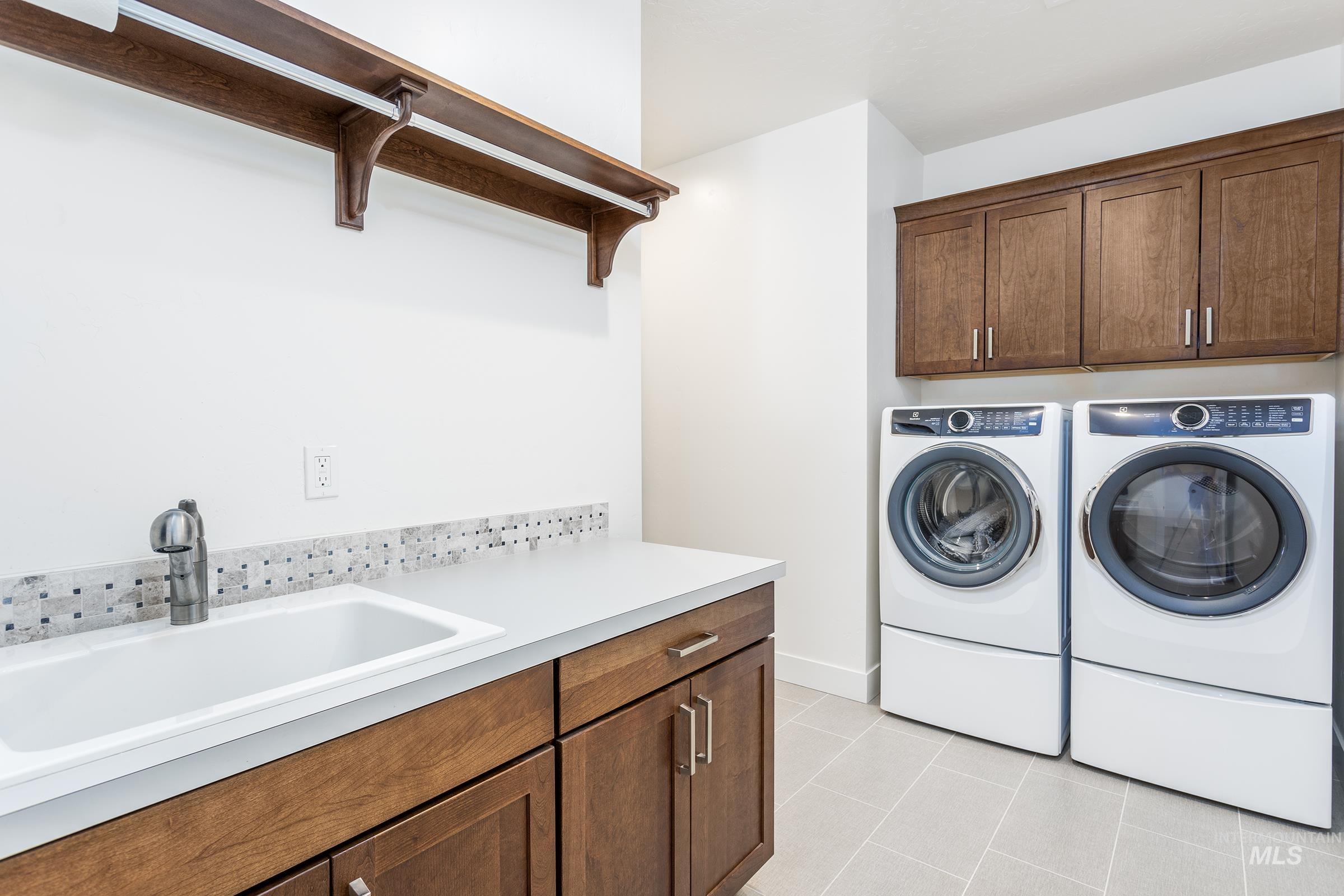 11409 W Threadgrass St.