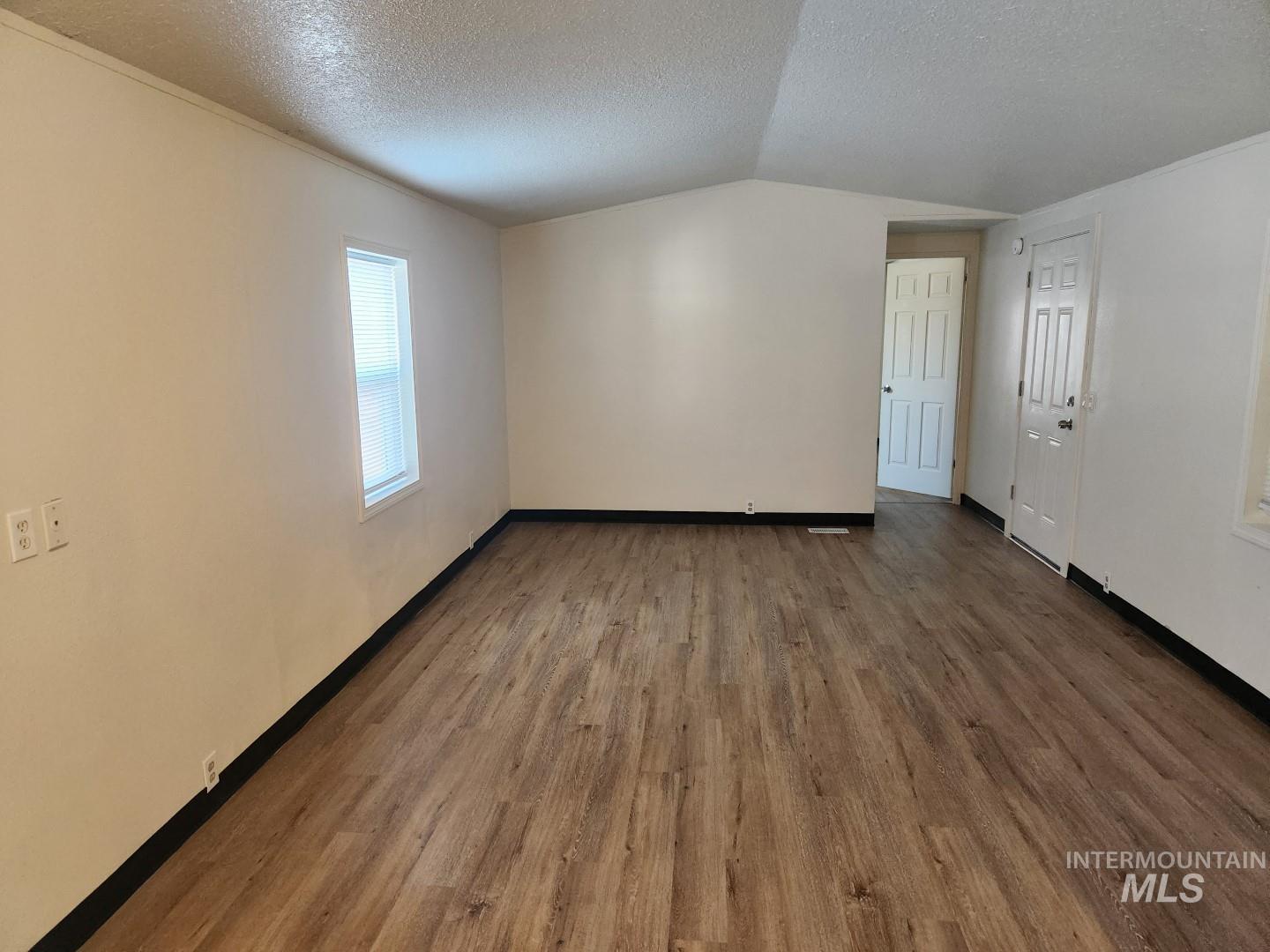 711 4th Ave N Unit: 13