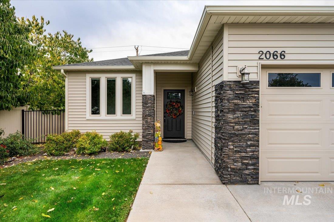 2066 E Ringneck Street