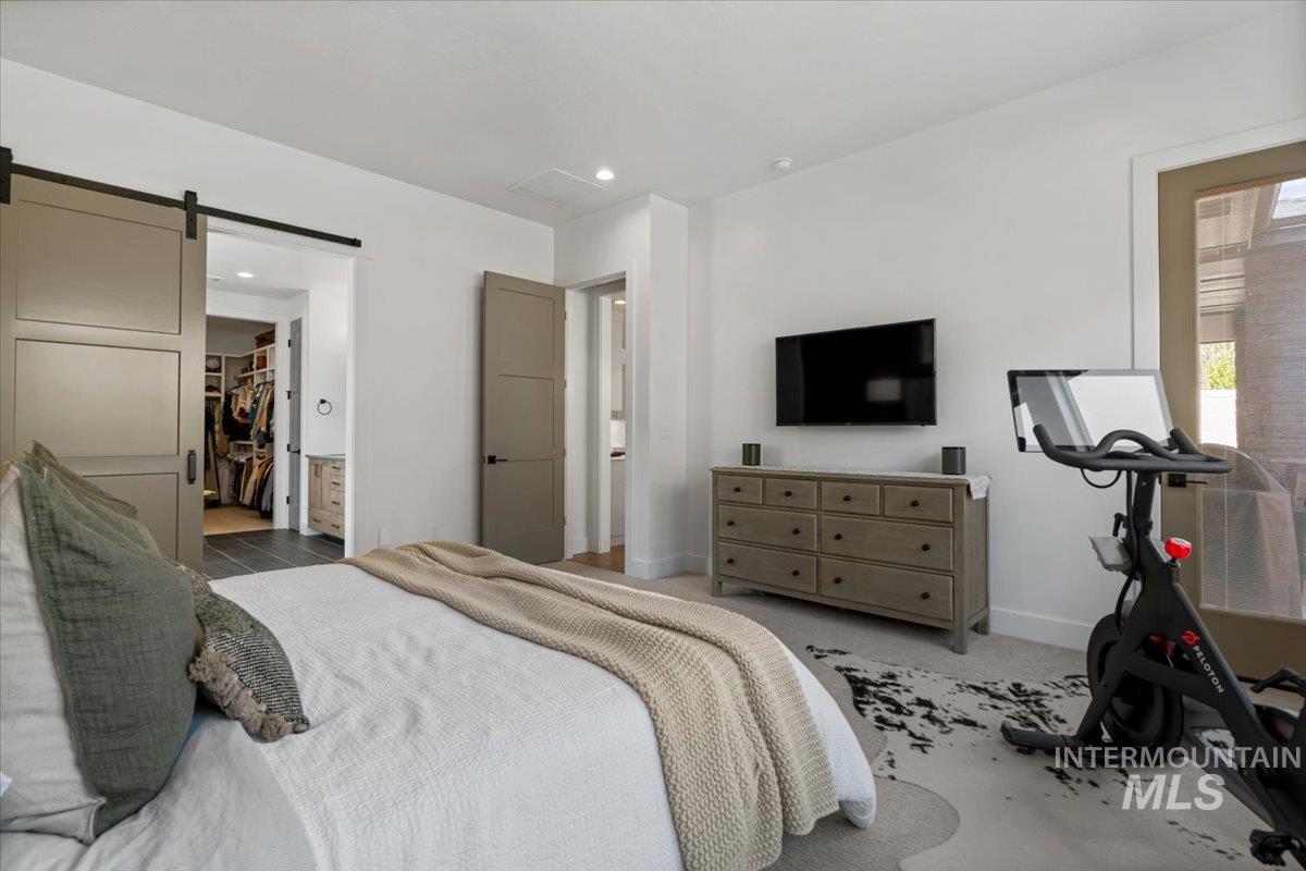 11450 W Threadgrass St