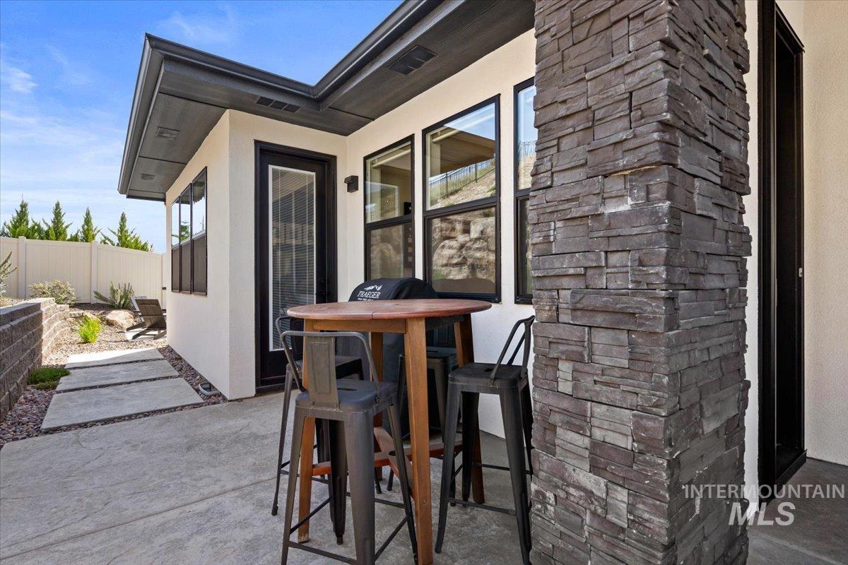 11450 W Threadgrass St