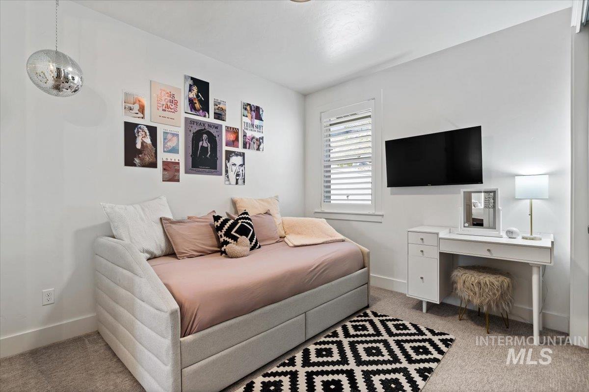 11450 W Threadgrass St