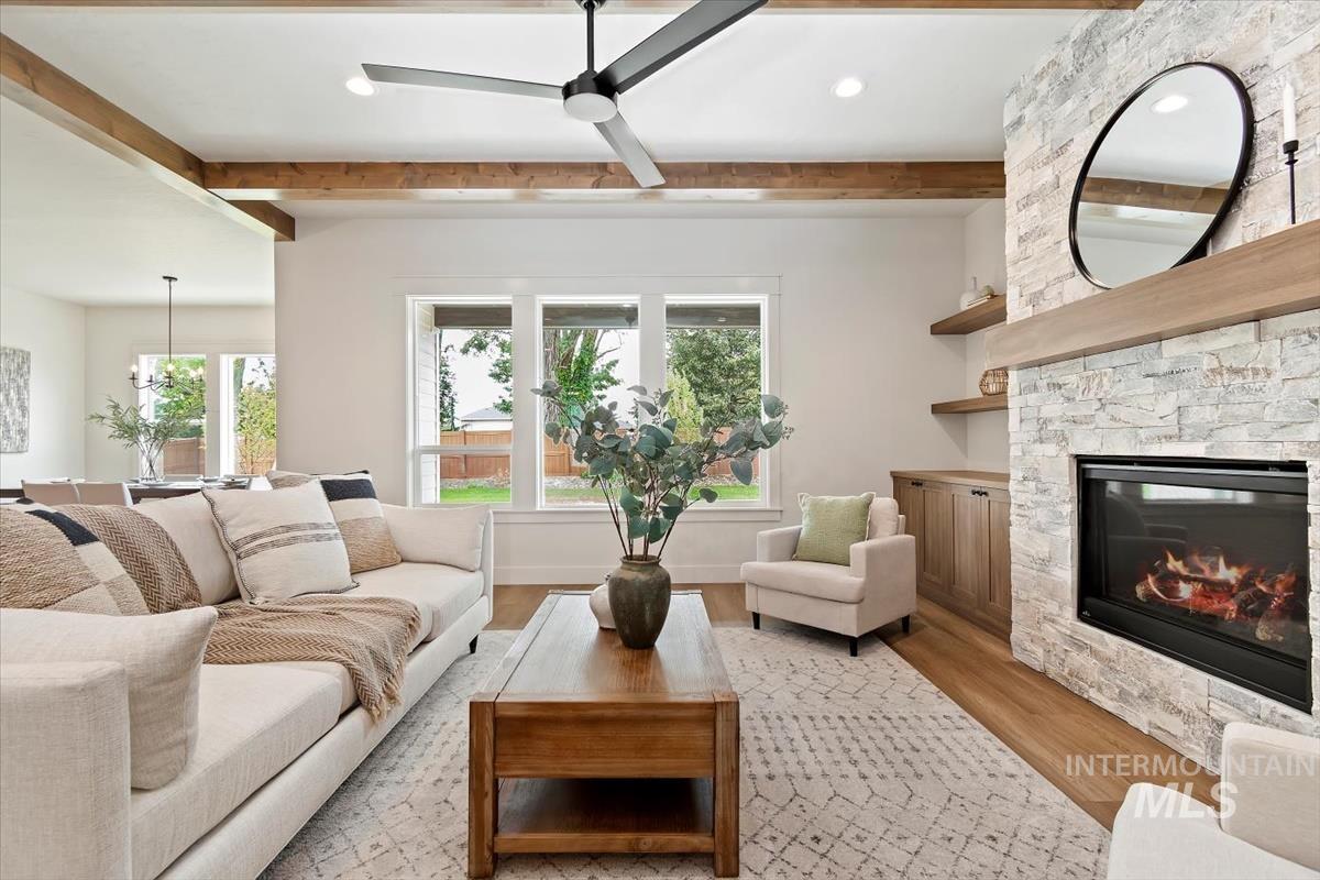 2228 N Palaestra Ave