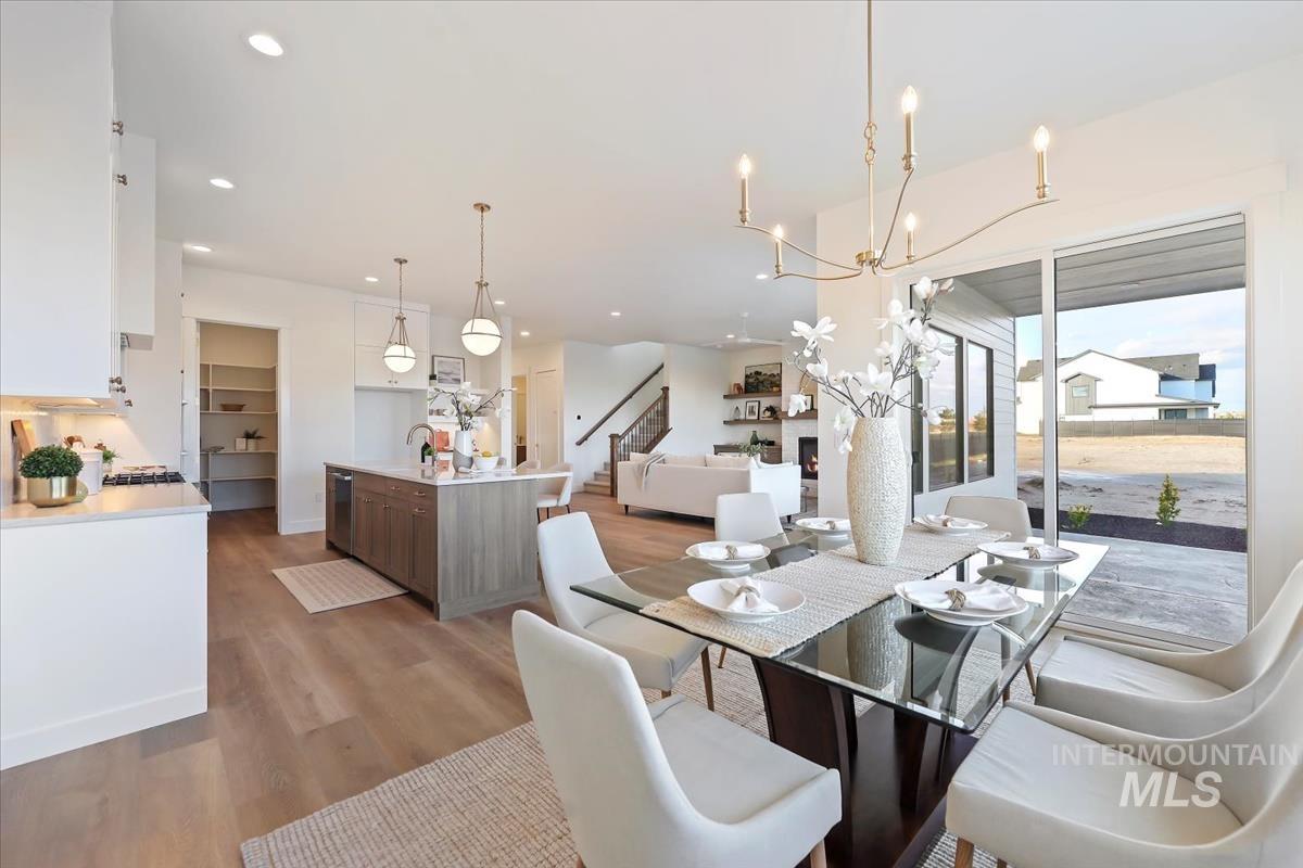 2228 N Palaestra Ave