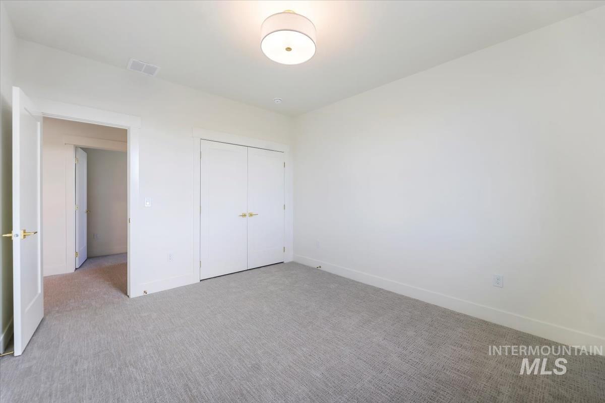 2228 N Palaestra Ave