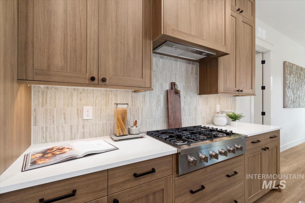 2228 N Palaestra Ave