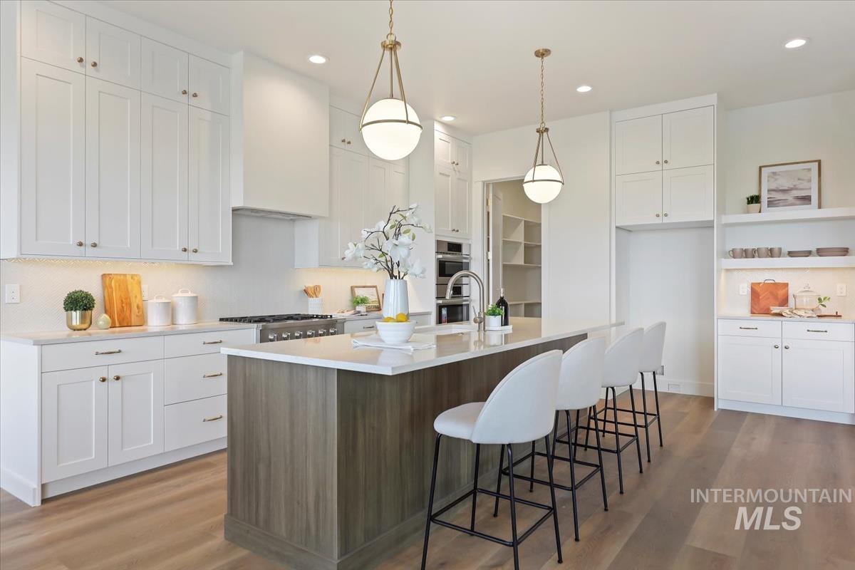 2228 N Palaestra Ave