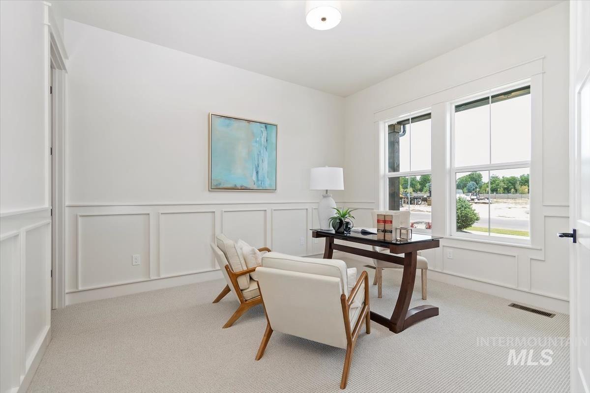 2228 N Palaestra Ave