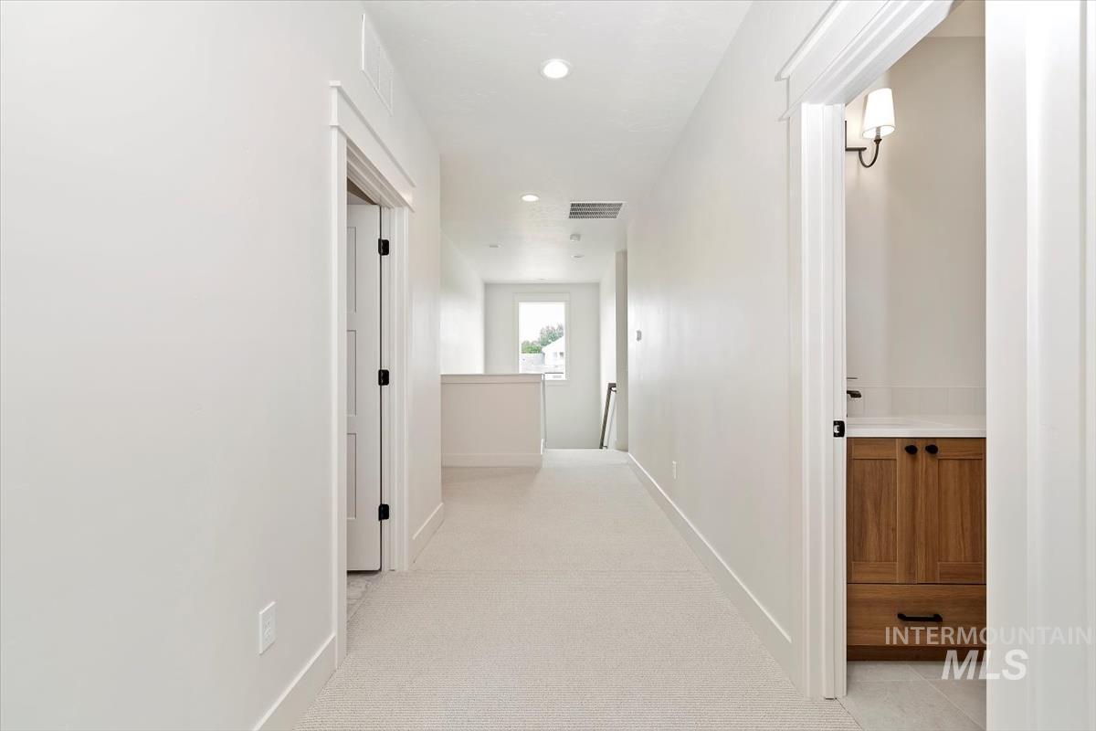 2228 N Palaestra Ave