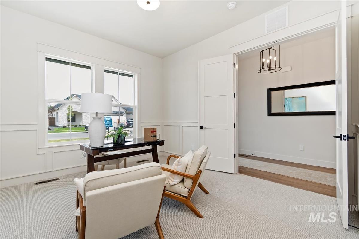 2228 N Palaestra Ave