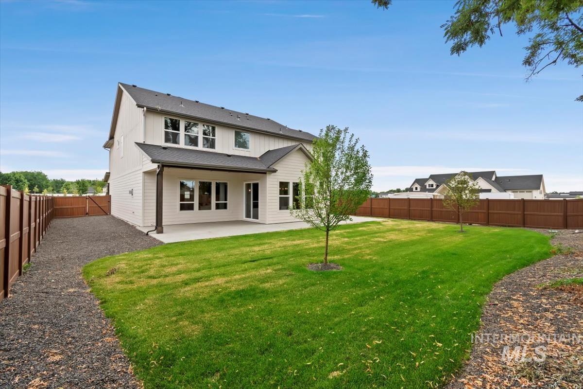 2228 N Palaestra Ave