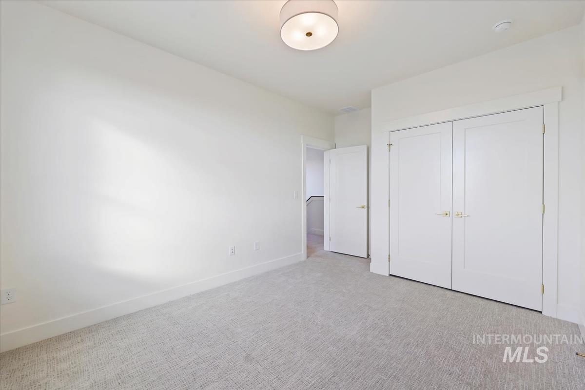 2228 N Palaestra Ave