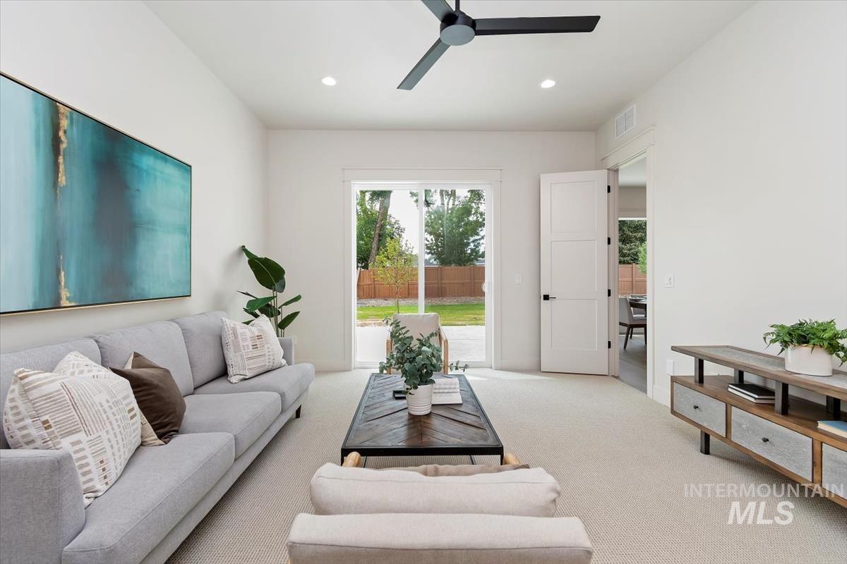 2228 N Palaestra Ave