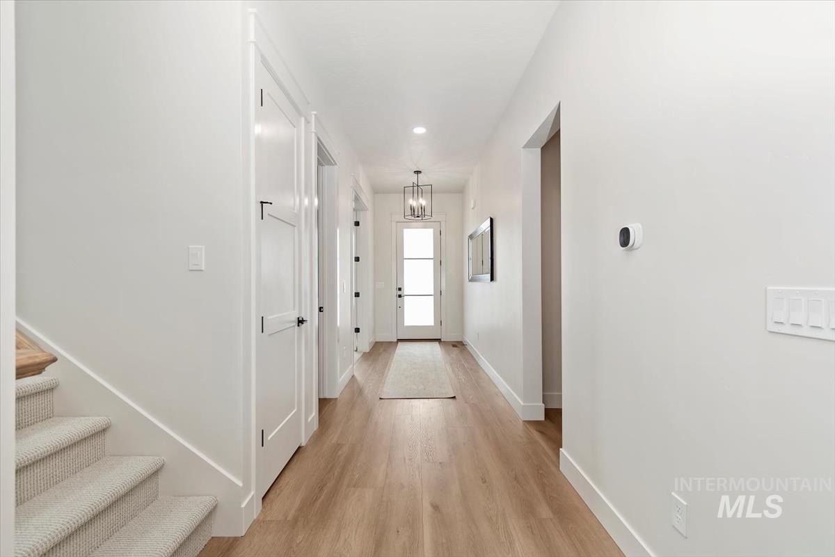 2228 N Palaestra Ave