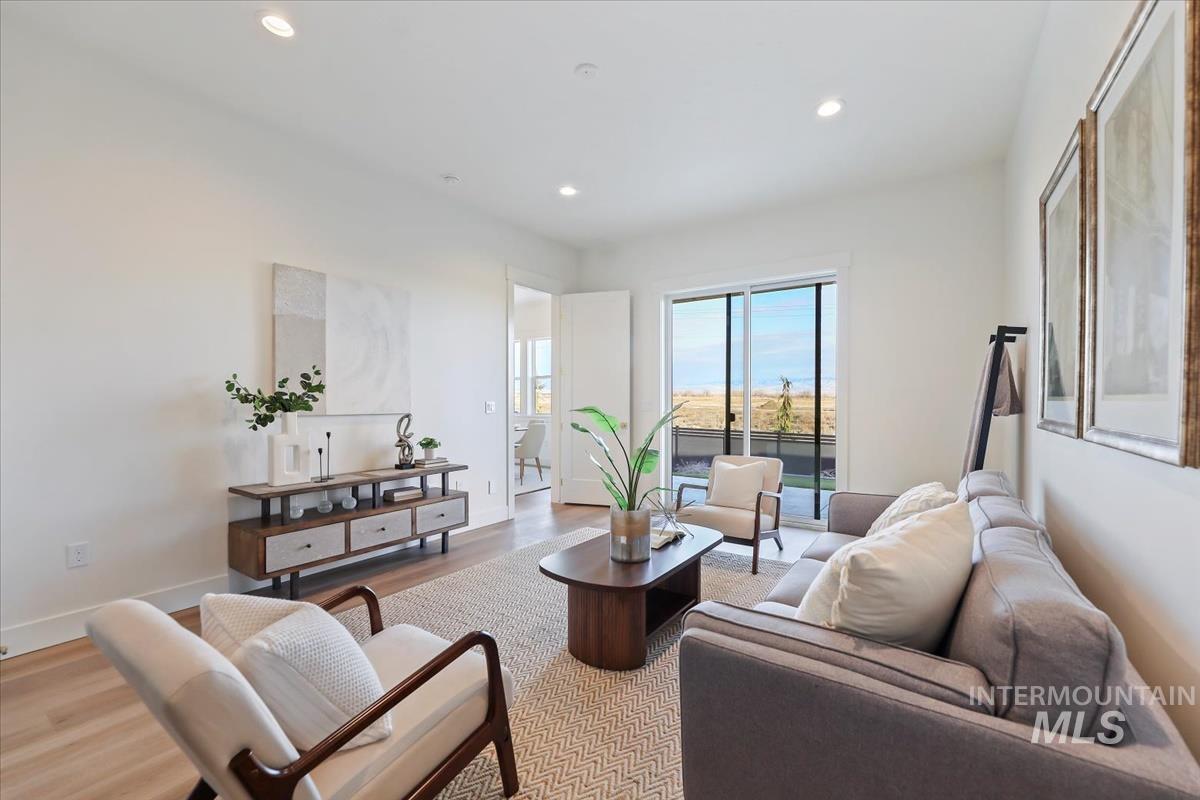 2228 N Palaestra Ave