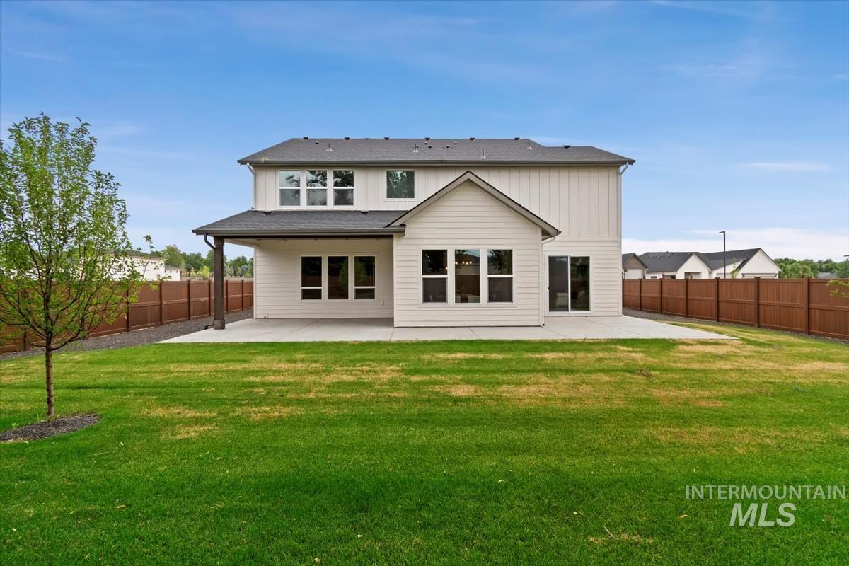 2228 N Palaestra Ave