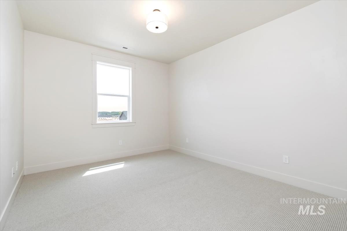 2228 N Palaestra Ave