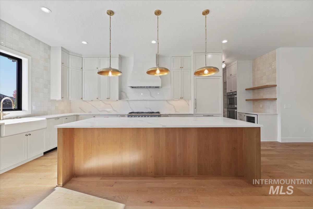 12182 N Upper Ridge Pl