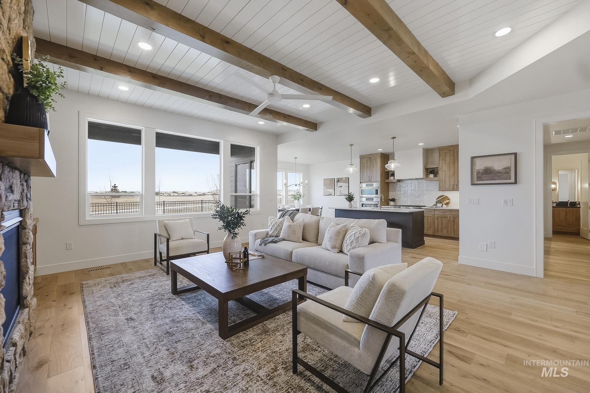 2553 N Buhrstone Ave