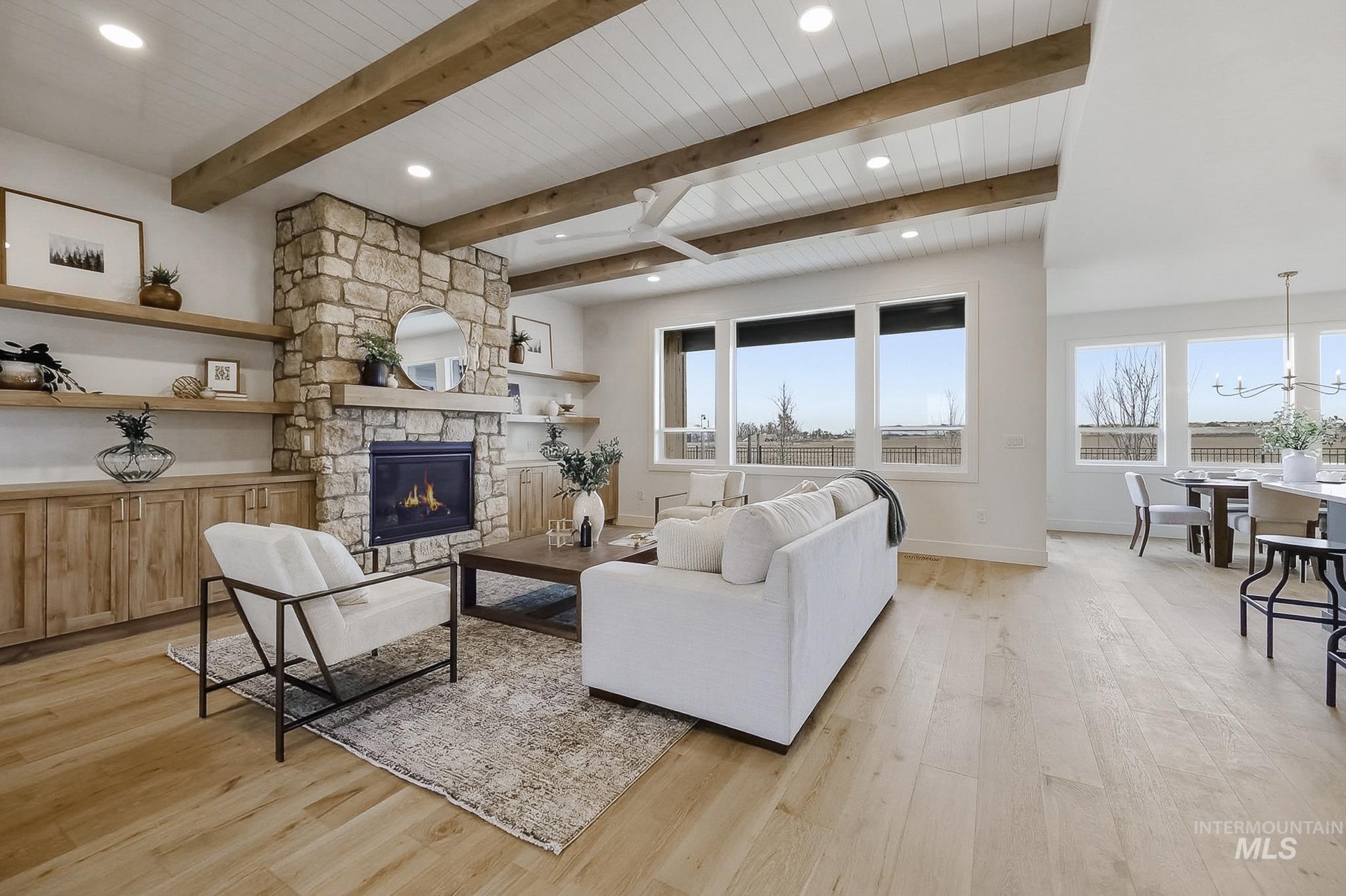 2553 N Buhrstone Ave