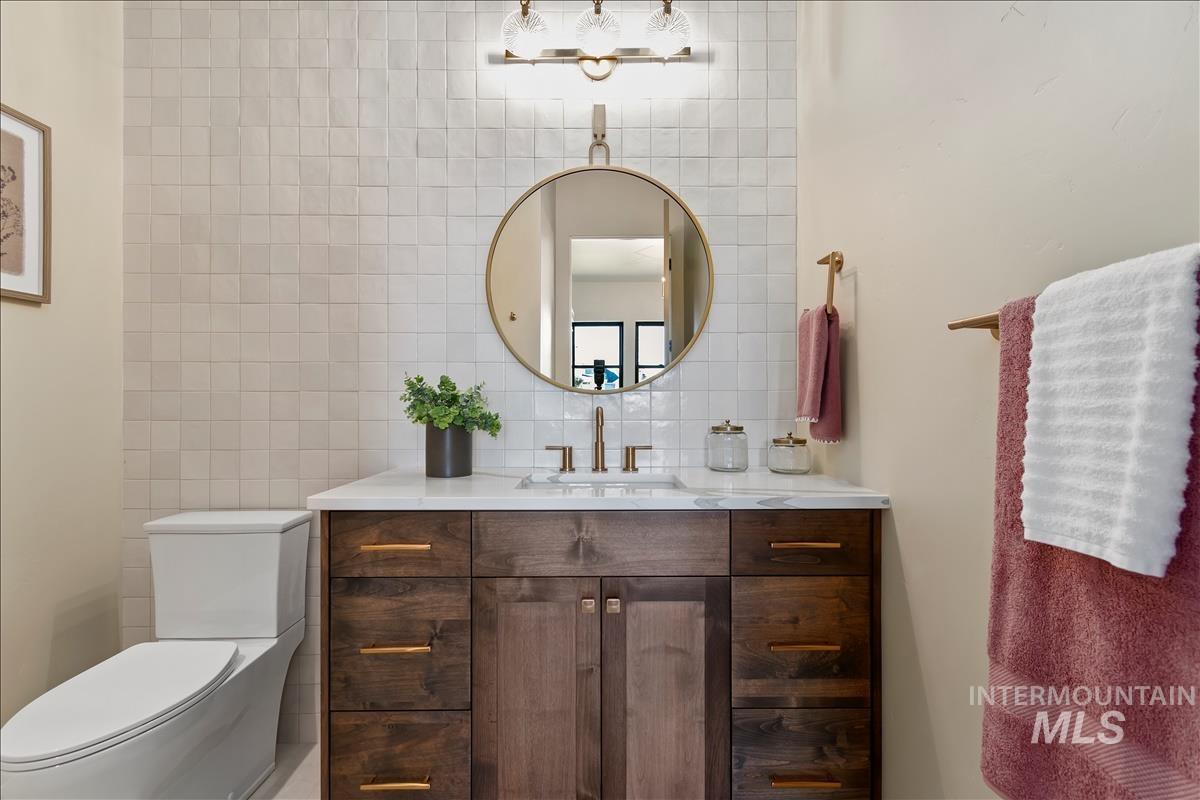 3491 N Templeton Way