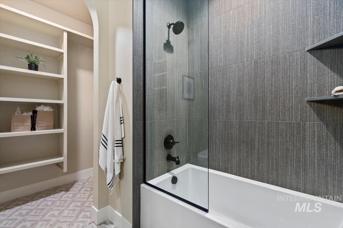 3491 N Templeton Way