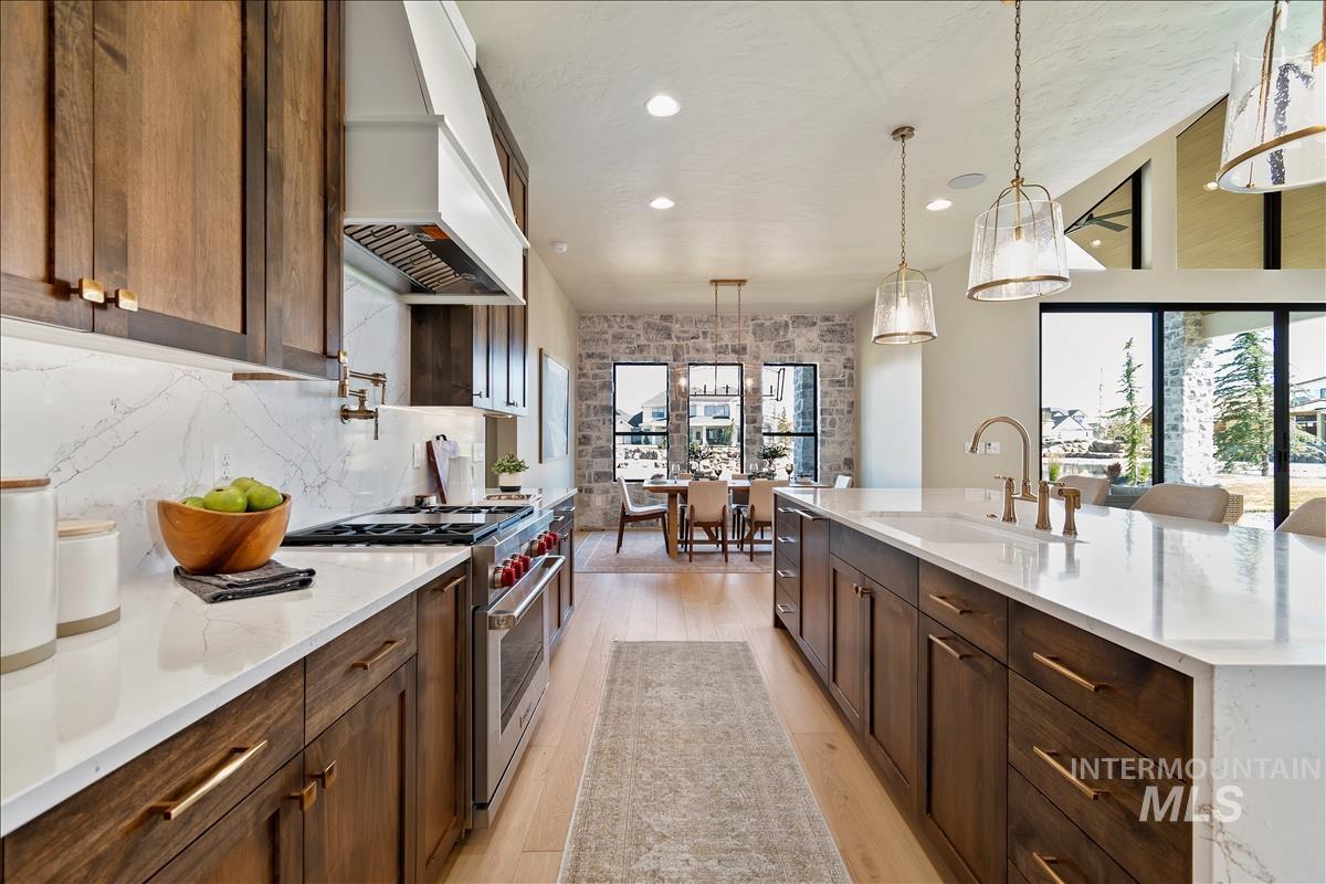 3491 N Templeton Way