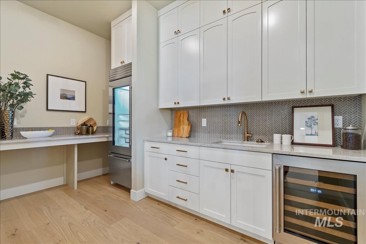 3491 N Templeton Way