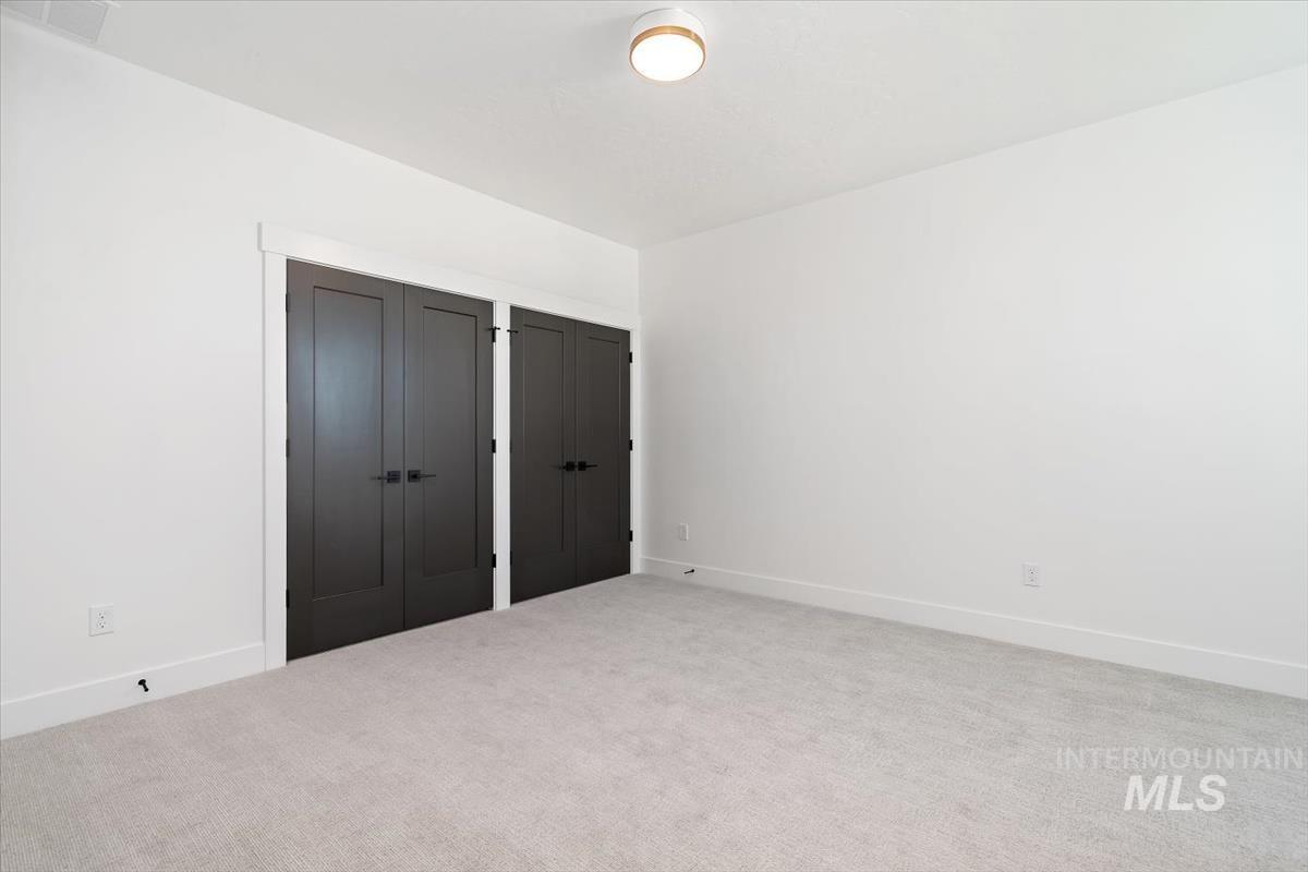 3506 N Templeton Way