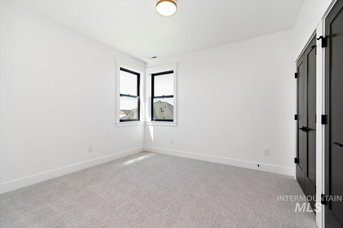 3506 N Templeton Way