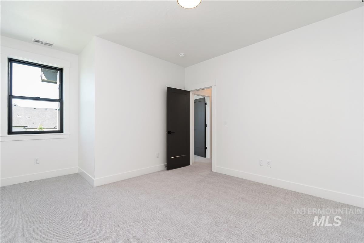 3506 N Templeton Way