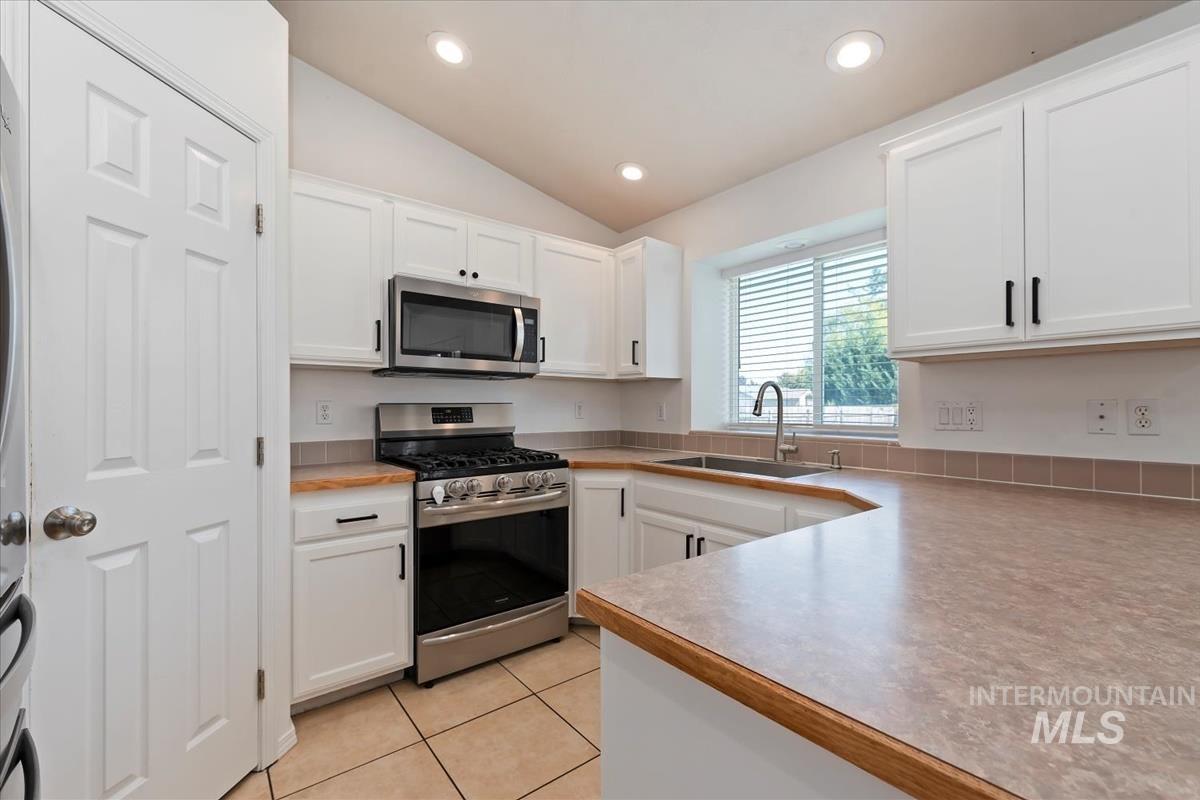 1050 N Haven Cove Ave.