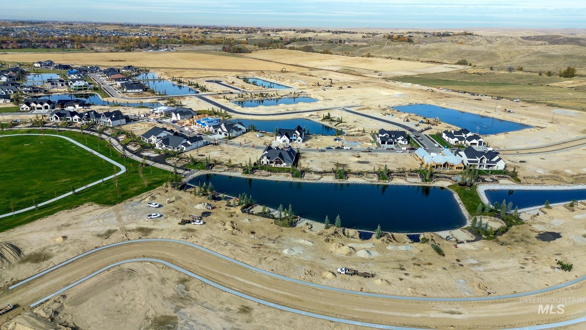 3517 N Templeton Way