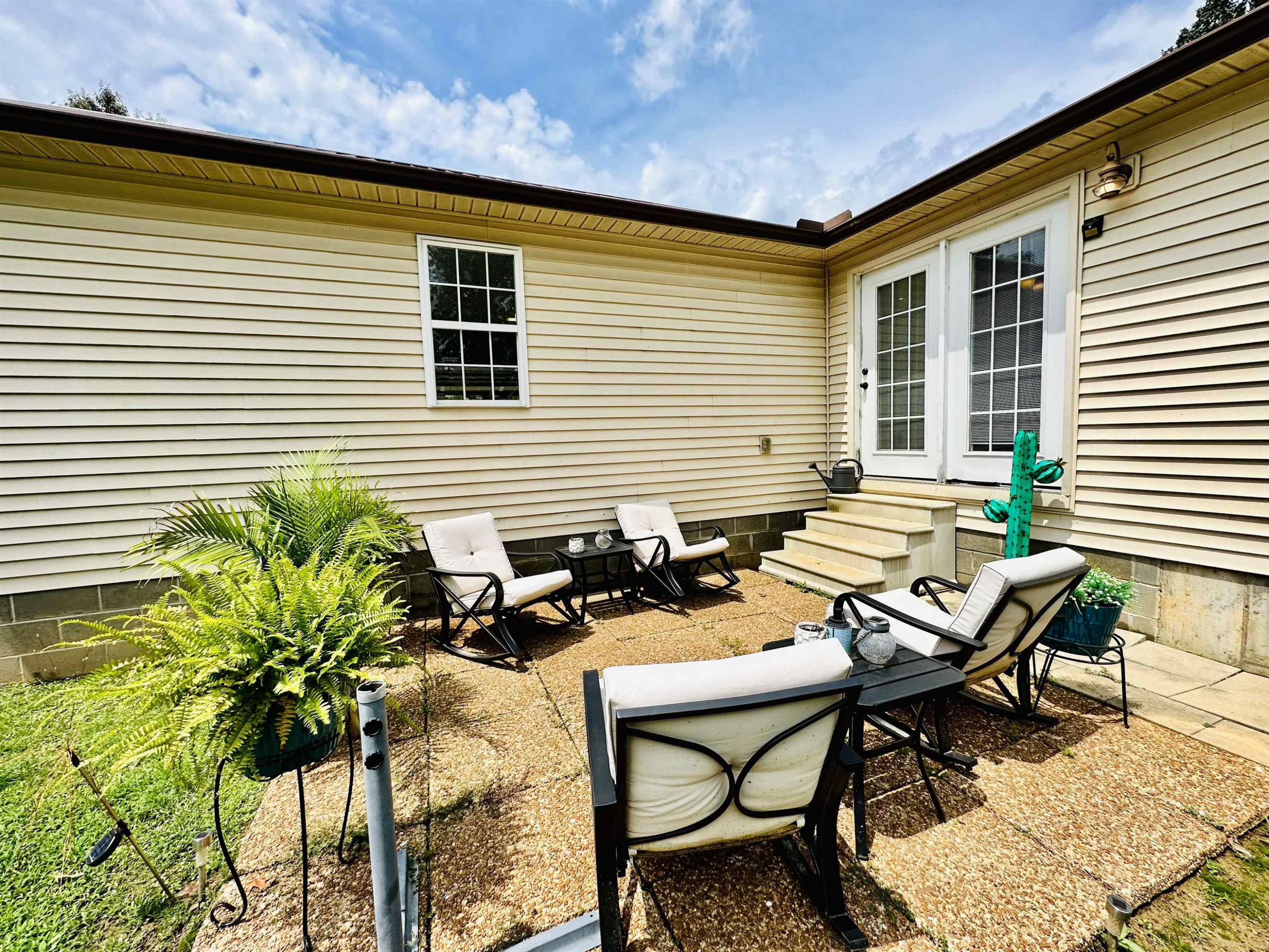 5295 Sunshine Rd.