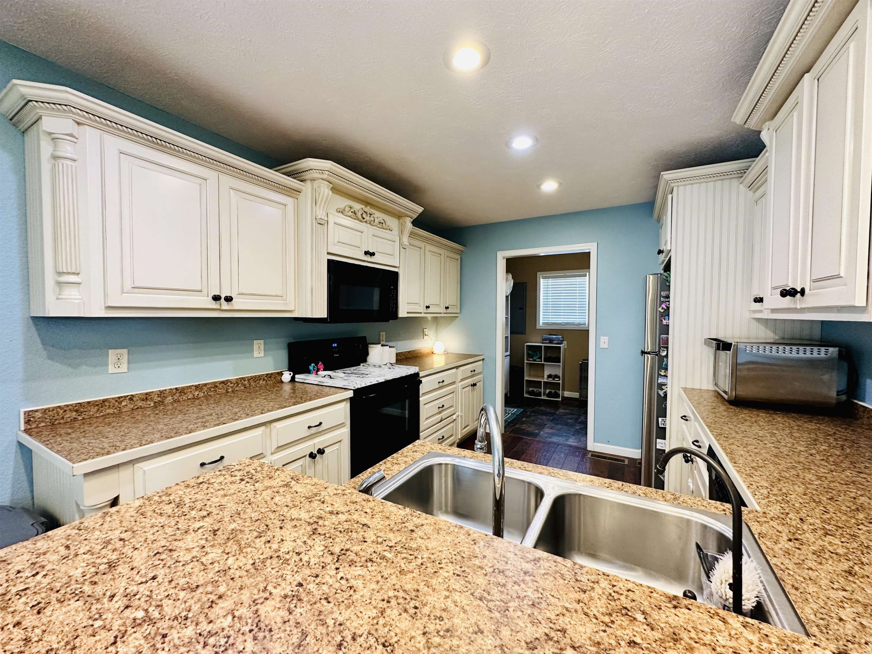 5295 Sunshine Rd.