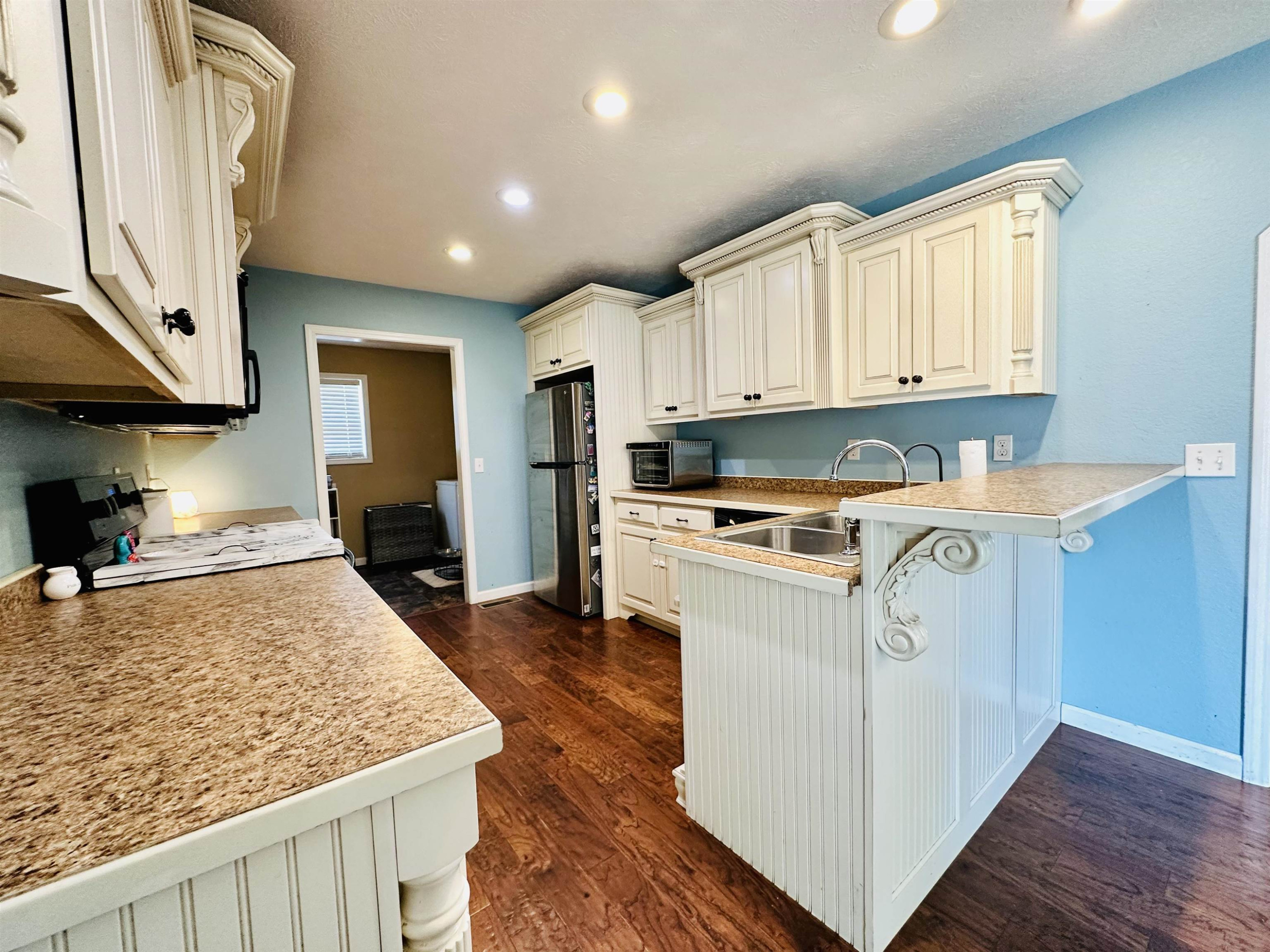 5295 Sunshine Rd.